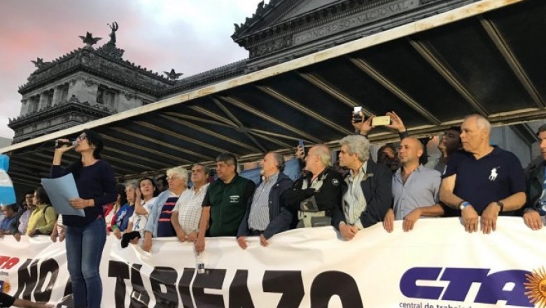 La posibilidad de un paro nacional abre una brecha entre los gremios combativos