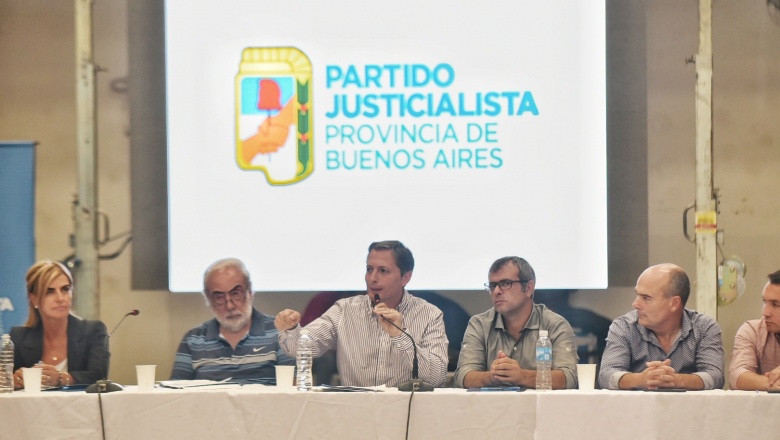 El PJ bonaerense se reunió para repudiar el desdoblamiento de los comicios