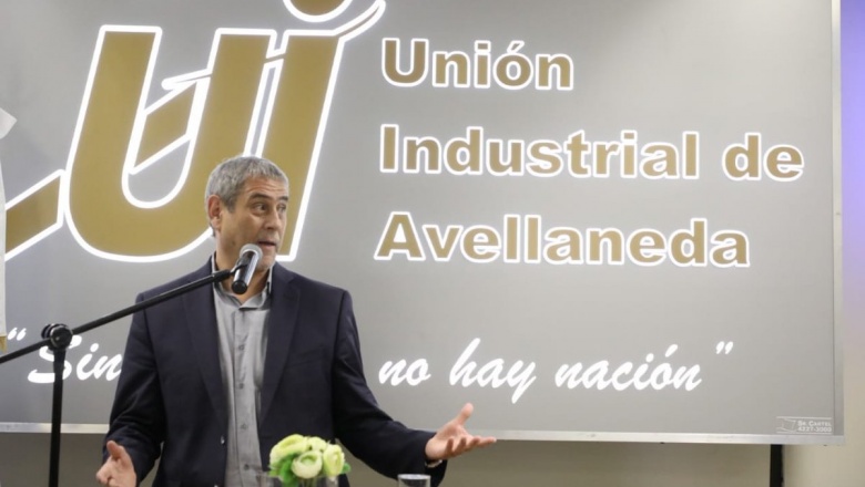 Ferraresi amenazó a un concejal de Cambiemos por los allanamientos en el Municipio