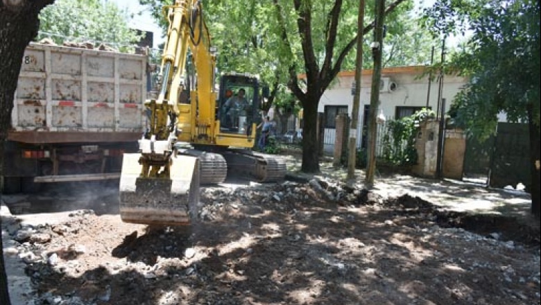 Continúan los trabajos de bacheo en Monte Grande y Canning