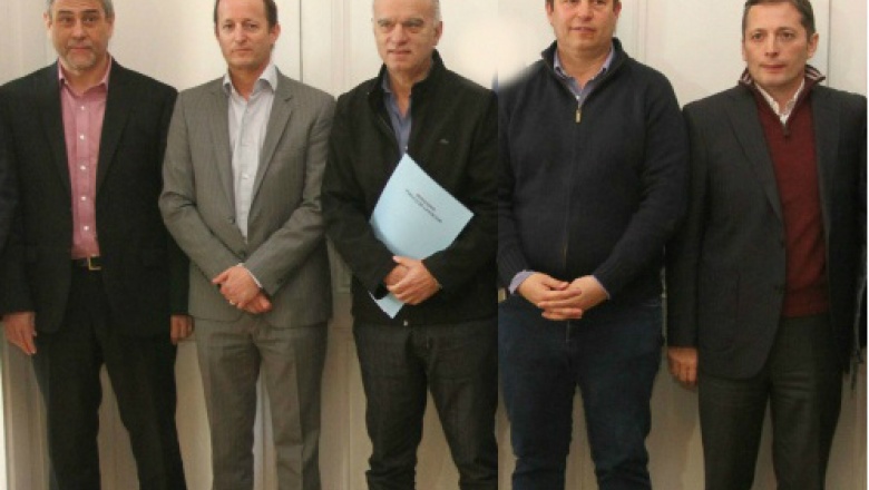 En medio de la crisis y ante la presión de Provincia, los intendentes ajustan para que cierren los números