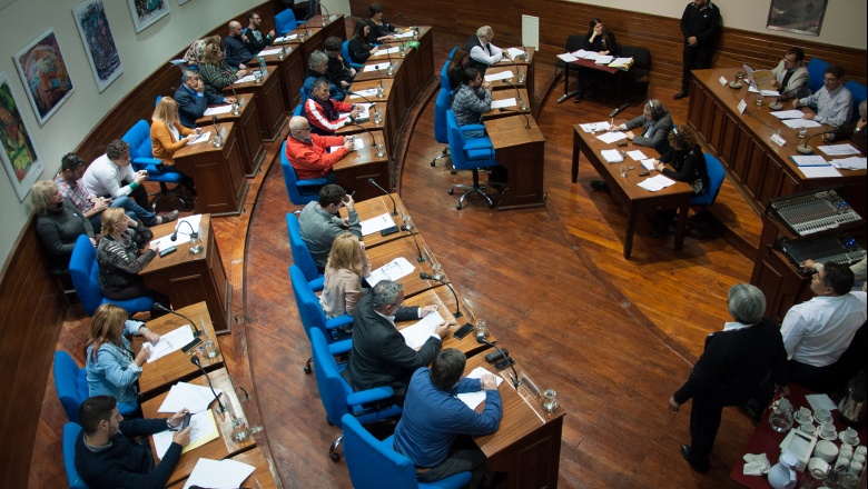 El Concejo aprobó una ampliación del programa "Avellaneda Conectada"