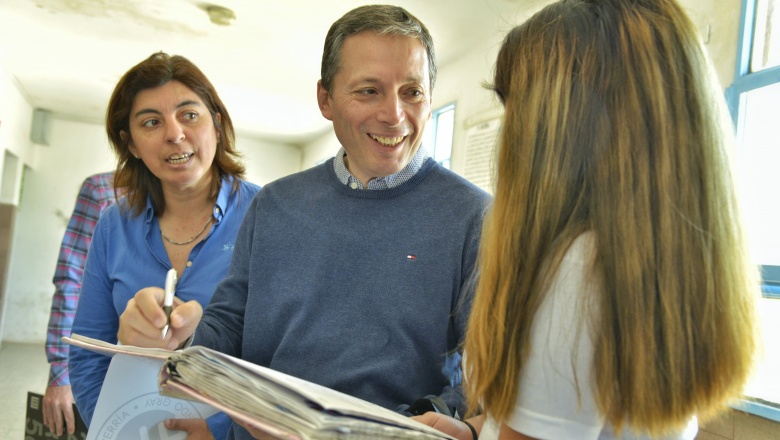 Gray: “Hacemos un enorme esfuerzo para construir aulas y poner en valor escuelas provinciales”