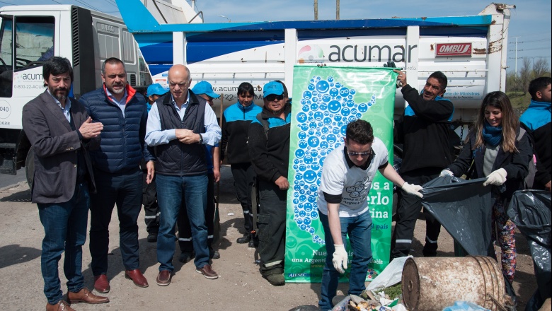 Los municipios de Lanús y Lomas, juntos en una jornada de limpieza del Riachuelo