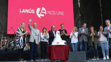 Más de 30 mil vecinos festejaron los 75 años de Lanús