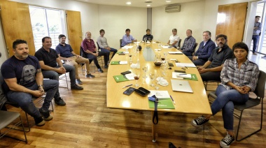 Fernando Gray participó de un encuentro con intendentes y Axel Kicillof