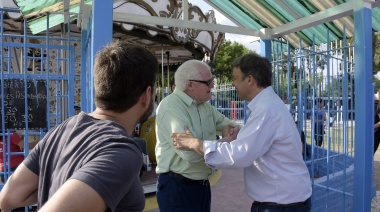 Cascallares inauguró obras en valor de la plaza Madre en Glew