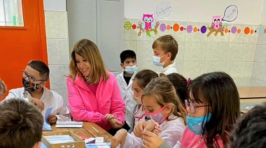 Litza visitó una escuela rural de Avellaneda