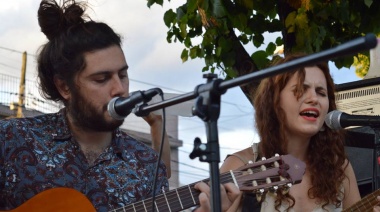 Árbol en pie: “Reivindicamos volver a la tierra y a nuestras raíces a través de la música”