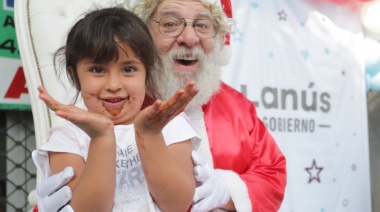 Lanús Gobierno celebró la Navidad con Papá Noel en centros comerciales