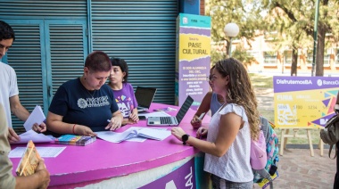 Estudiantes que cursen el CBC cuentan con $10 mil para disfrutar de la cultura de CABA