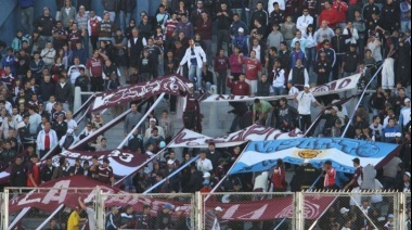 Lanús triunfó en medio de la violencia