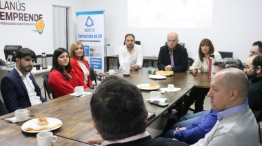 Grindetti desayunó con emprendedores de Lanús