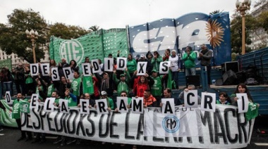 Los gremios estatales presionan para la reincorporación de despedidos durante el macrismo