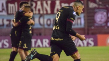 Lanús goleó a La Equidad pero quedó sin chances