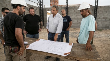 Cascallares y Fagioli visitaron la obra de una nueva plaza y una planta de reciclado