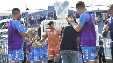 De jugador a Leyenda: Crivelli se retiró del fútbol con un triunfo de Temperley