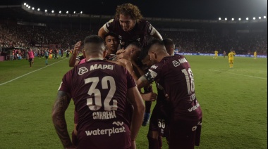 Lanús venció a Boca y se prendió en la lucha de arriba