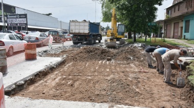 Avanzan obras de bacheo en Monte Grande y 9 de Abril