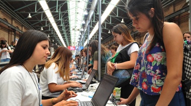 Más de 4 mil jóvenes visitaron la Feria Futuro que se realizó en la UNLa