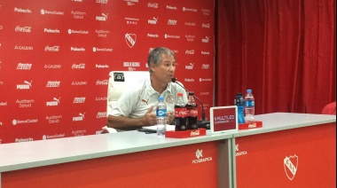 Ariel Holan: “Puedo confirmar que Domínguez y Pérez serán jugadores de Independiente”