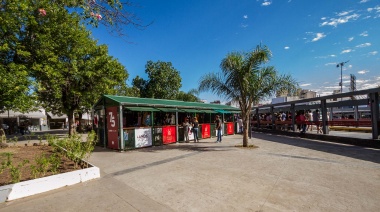 Grindetti visitó el nuevo paseo de compras en la Plaza Belgrano