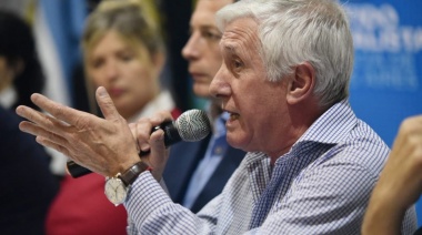 El PJ bonaerense se reunió para repudiar el decreto de Macri