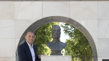 Gray participó de un homenaje a Eva Perón en Madrid