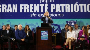 Fernando Gray tildó de “caraduras” y “vagos” a los concejales de Cambiemos