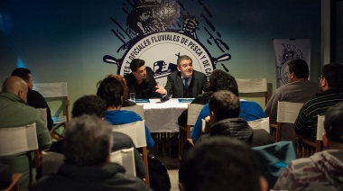 Calcagno presentó su libro y le exigió al peronismo "una construcción política y un proyecto de poder"