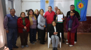 Gray visitó instituciones del barrio Las Flores de Canning