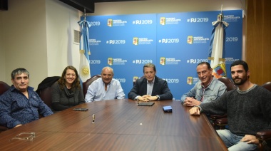 Gray se reunió con la dirigencia del Partido Comunista