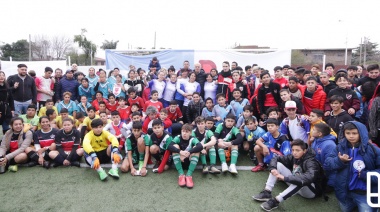 Grindetti lanzó el programa "Vamos los Pibes"