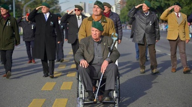 Storani cargó contra Aguad por la presencia de Aldo Rico en el desfile militar
