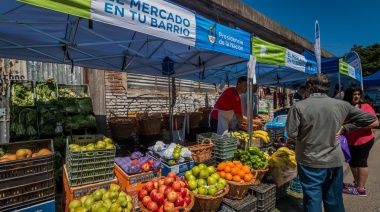 Continúan los operativos de salud y El Mercado en tu Barrio en las plazas del distrito
