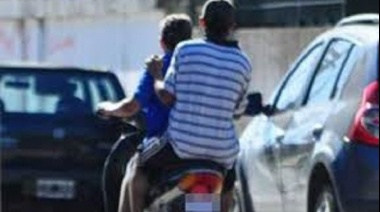 Motochorros menores chocaron cuando escapaban de la Policía y fueron detenidos
