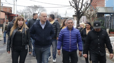 Grindetti recorrió el barrio Los Ceibos en Monte Chingolo