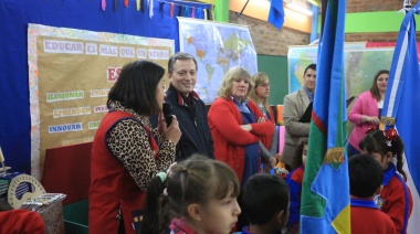 Gray participó de los festejos por el Día del Maestro