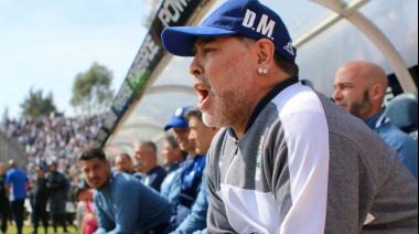 Un Racing deslucido opaca el debut de Diego Maradona en Gimnasia