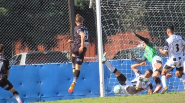 El Porvenir perdió por goleada y Szeszurak dejó de ser el DT