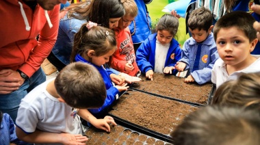 Los jardines de comunitarios de Lomas producirán sus propias huertas agroecológicas