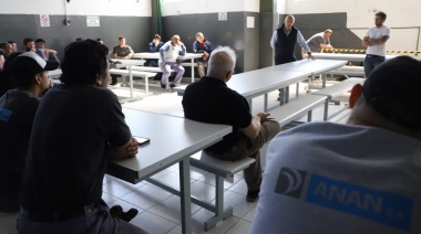 Grindetti recorrió el centro comercial de Escalada