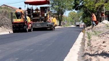 Cascallares recorrió obras de asfaltos en el distrito