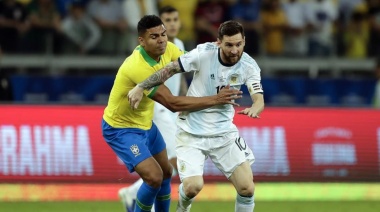 Argentina enfrenta a Brasil con la vuelta de Messi