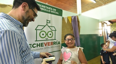 Entrega de lentes en escuelas primarias