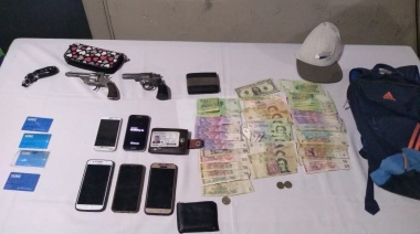 Ladrones simularon ser pasajeros de un colectivo para escapar de la Policía