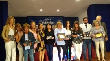 Económicas entrega premios a los ganadores de las olimpíadas