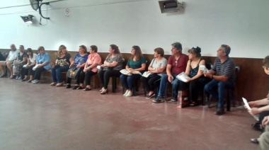 Luis Otero recibió a vecinos que reclaman contra el aumento de tasas