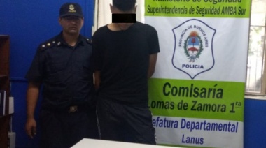 Menor de edad entró a robar armado a un local de la peatonal Laprida