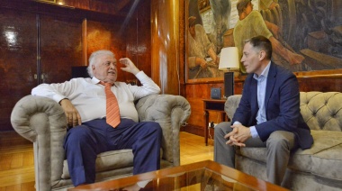 Gray se reunió con Ginés González García
